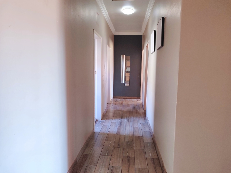 3 Bedroom Property for Sale in Meiringspark North West